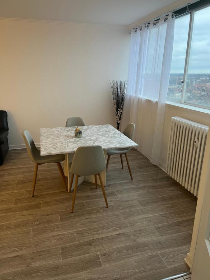 Standing Region Lilloise Apartment *